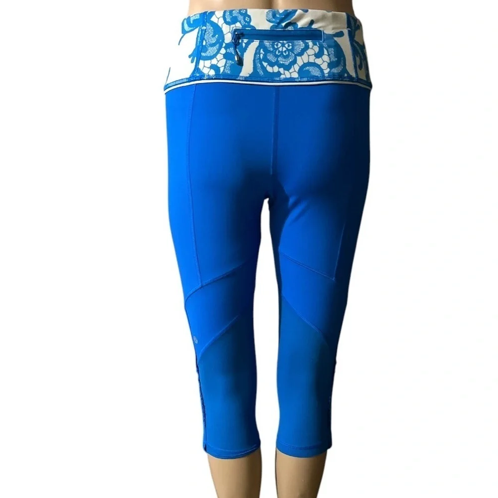 Lululemon Blue Floral Capri Leggings Sz/4
